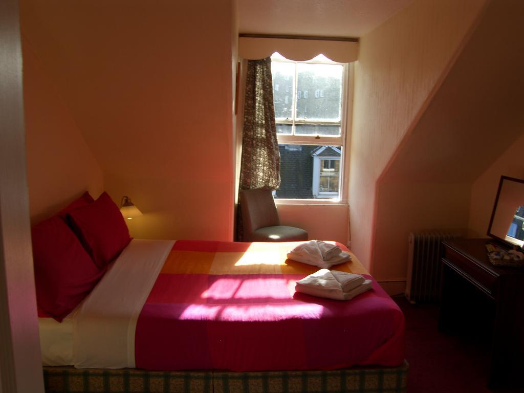 Regis Guest House Edinburgh Exterior photo